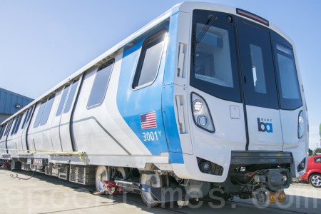 旧金山湾区捷运新车厢到了 测试后年底上路