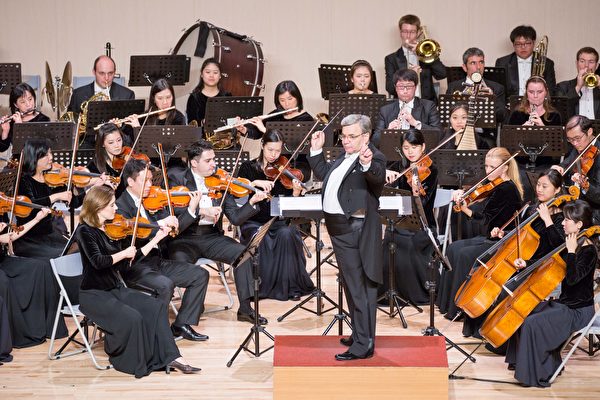 2016神韵交响乐团在高雄第二场演出